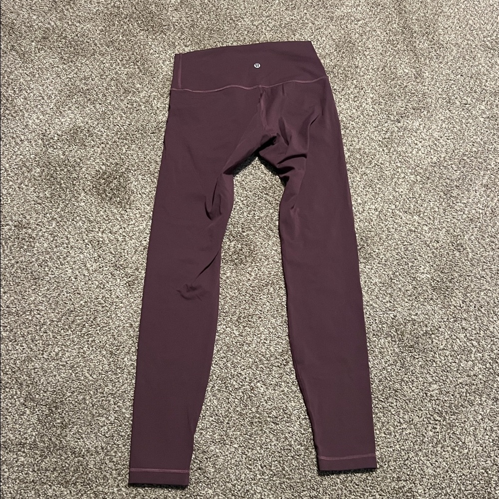 Lululemon leggings. Excellent condition! Smoke free home. Inseam is 26"
